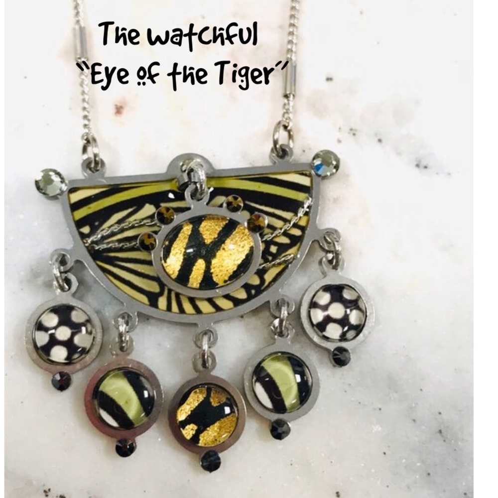Yoolies “Eye of Tiger” Vintage Fabric & Resin Neck